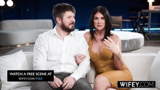 Hubby Watches As His Horny Wife Sienna Rae Gets Double Penetrated